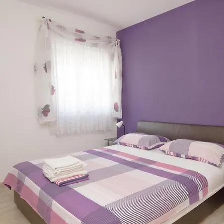 Apartment Niko By Guide *