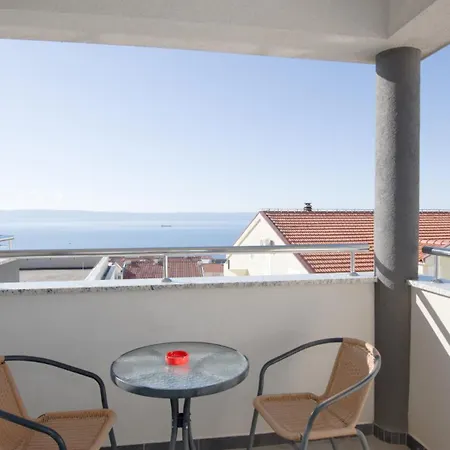 Niko By Guide Apartment Makarska