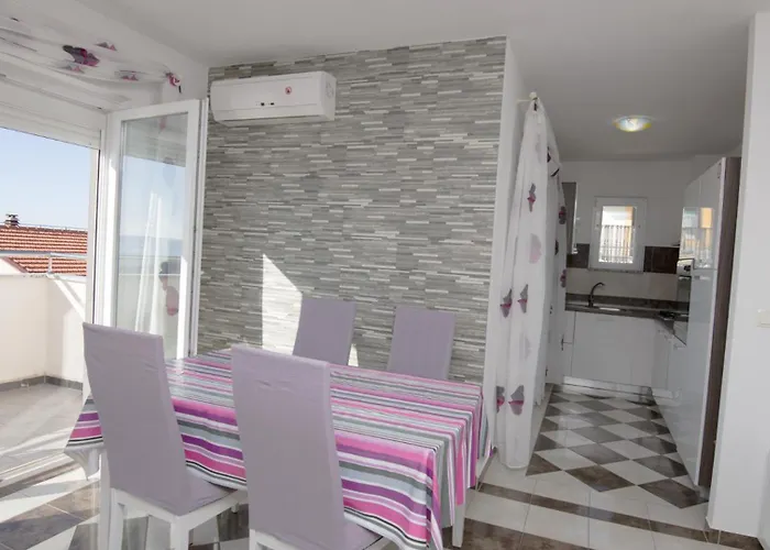 Apartment Niko By Guide *